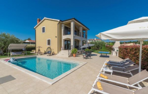 Villa Vanesa with Private Pool nearby Porec